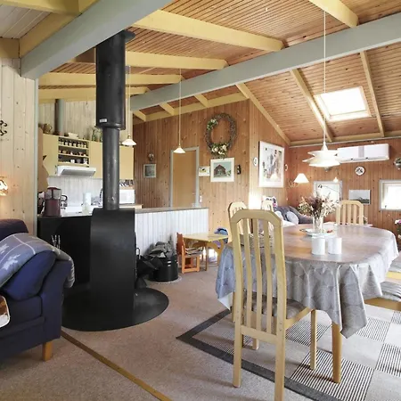 Sonya - 1km From The Sea By Interhome *